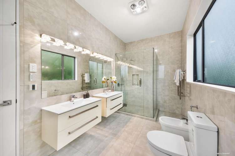 870 Redoubt Road Flat Bush_14