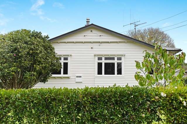 Refurbished Bungalow on a Freehold Title
