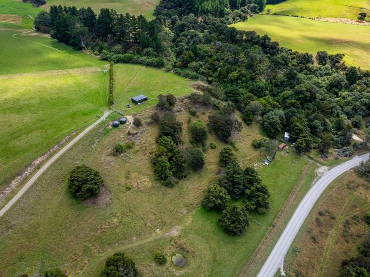 388 Ruakokoputuna Road Martinborough_7