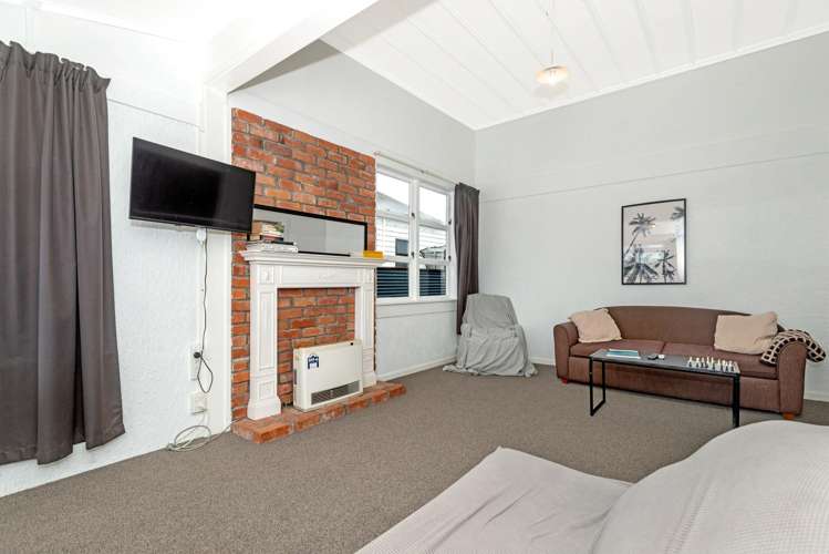 64 Awapuni Road Awapuni_19