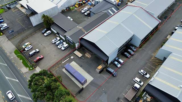 Functional warehouse + secure yard