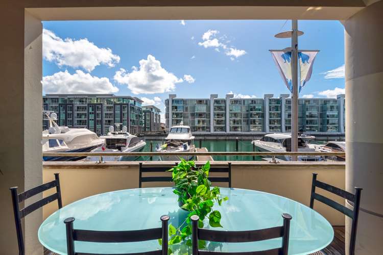 Ga/22 Pakenham Street Auckland Central_2