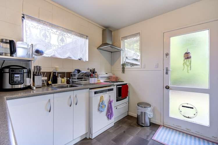 17 Richan Street Glenview_6