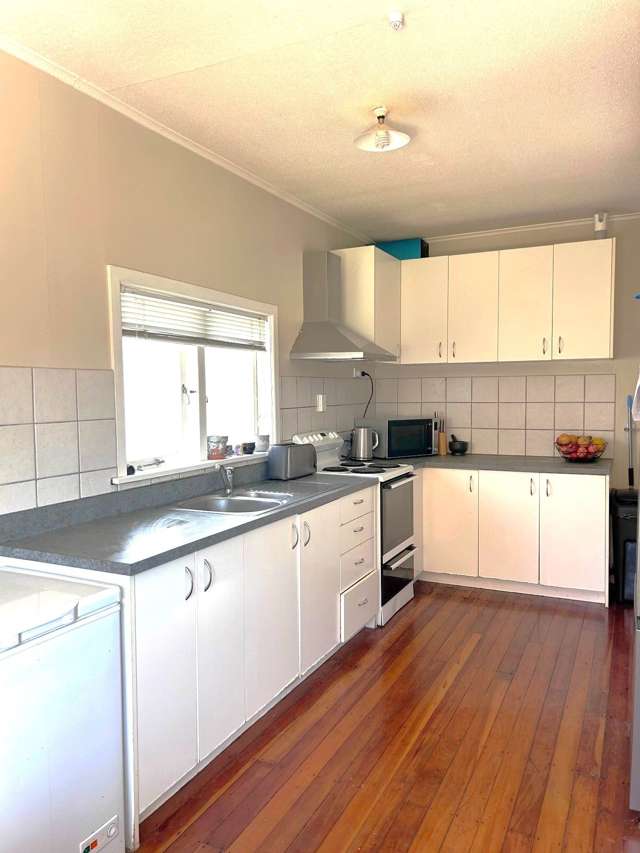 8 Peachgrove Road Te Atatu Peninsula_3