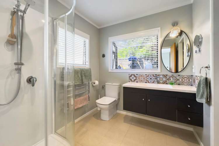 24 Marendellas Drive Bucklands Beach_11