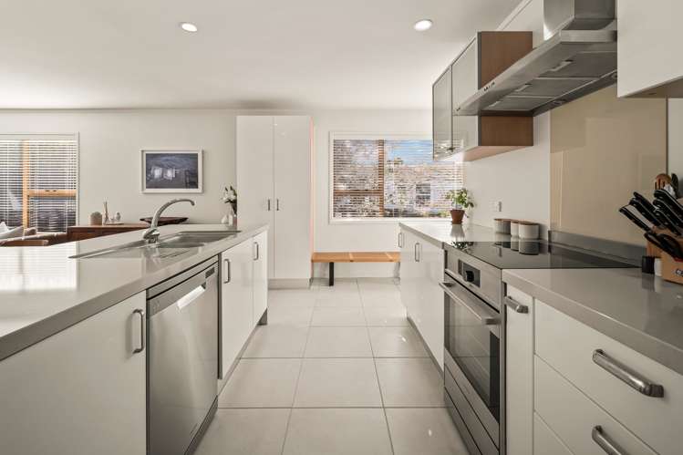 98 Huia Road Point Chevalier_12