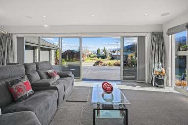 10 Rutherford Crescent_4