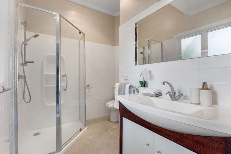 74a Seaview Road Glenfield_12