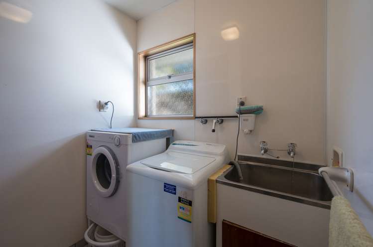 262 Princes Drive Britannia Heights_24