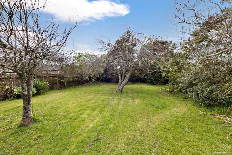 4027 Great North Road Glen Eden_18