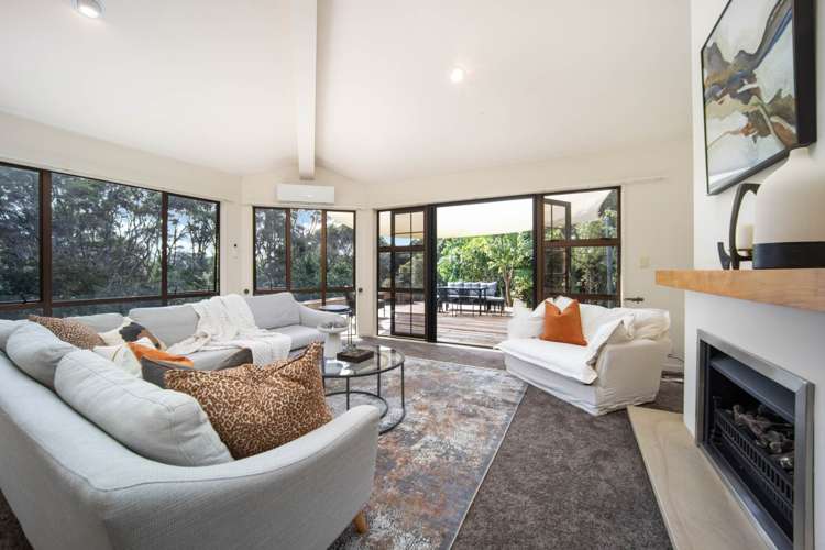 15 North Way Titirangi_11