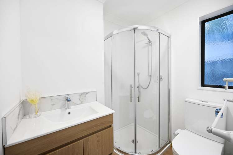20 Splitt Avenue Glenview_11