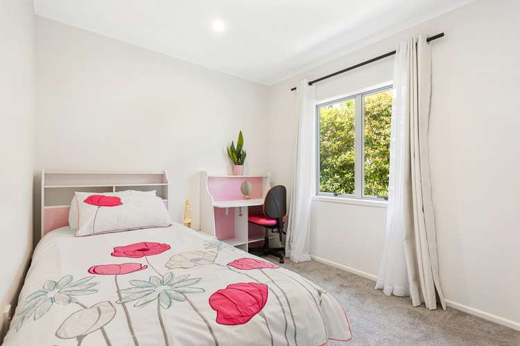 2/91 Deep Creek Road Waiake_9