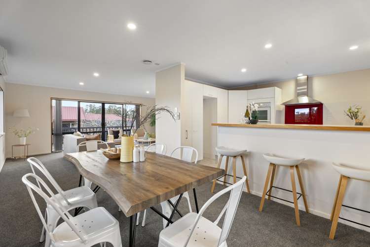 53 Lansdowne Crescent Glenview_6