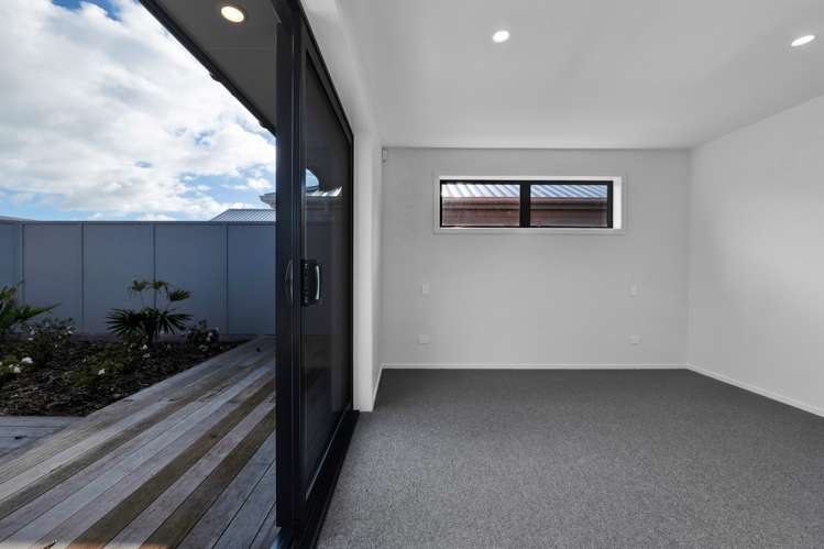 7c Strandon Place Strandon_7