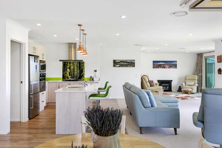 52 Huka Heights Drive Rangatira Park_16