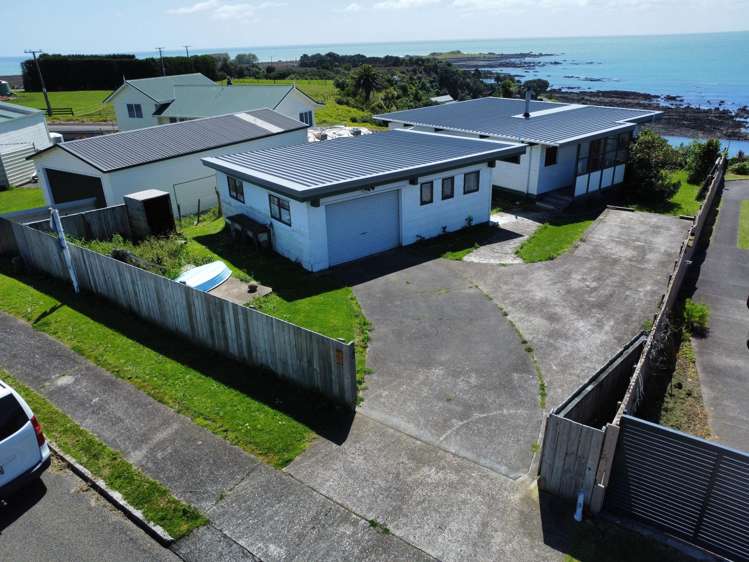21 Otutehapari Road Waihau Bay_19