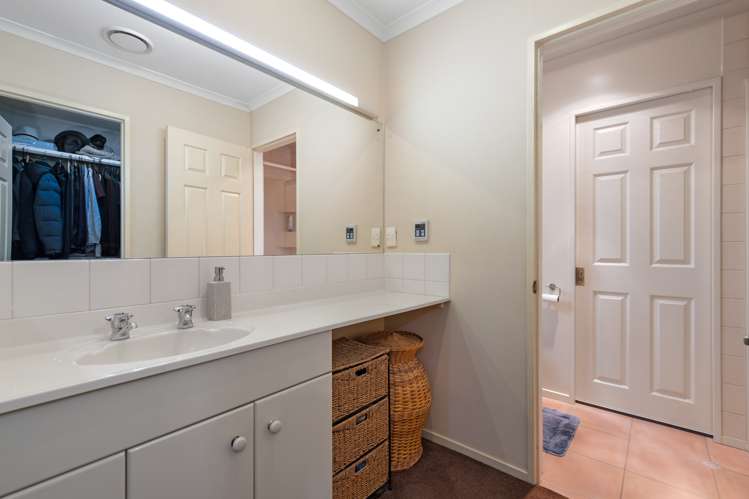 13 Guernsey Place Grandview Heights_9