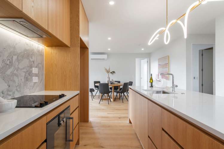 10/403 Beach Road Mairangi Bay_7