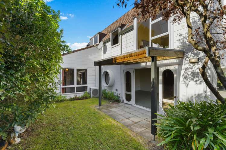 913 River Road Queenwood_35