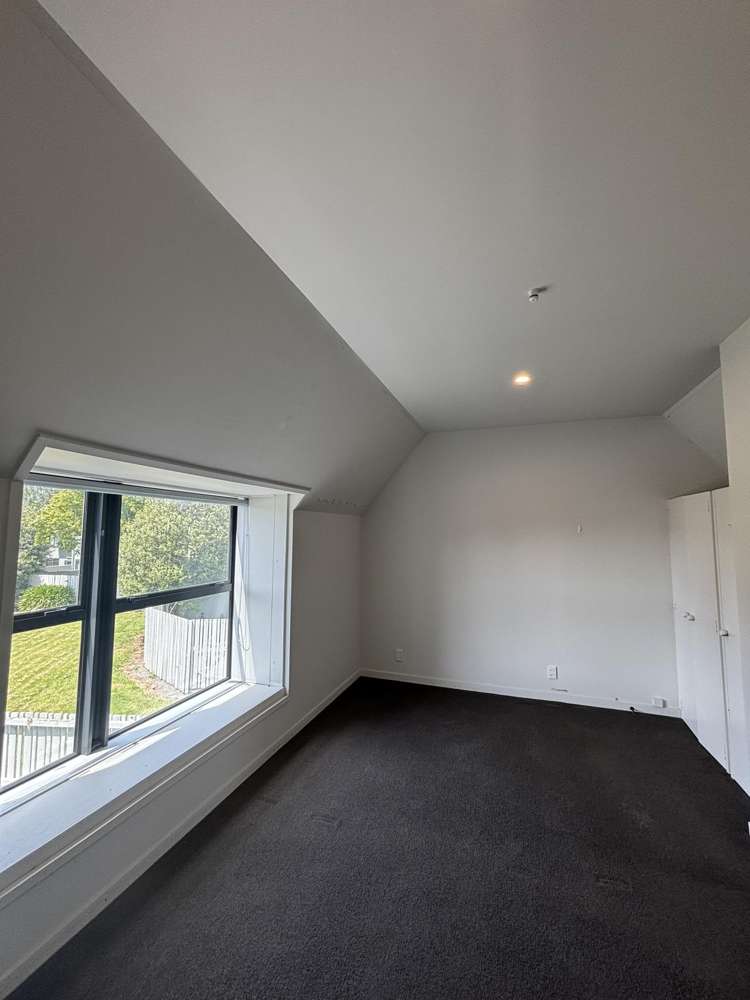 8/16 Cecil Place Waltham_5