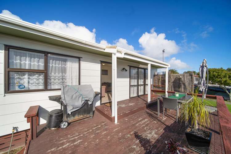 10 Leila Place Clover Park_16