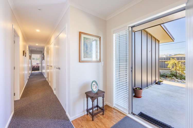 910 Oliphant Road Raureka_17