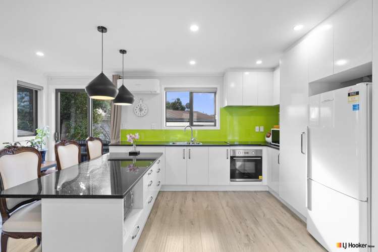 52 Hobart Crescent Wattle Downs_17