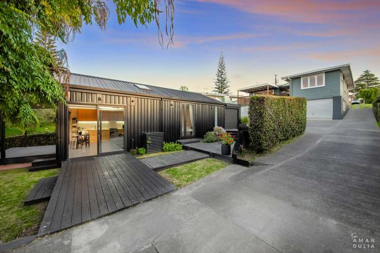 27 Amberley Avenue Te Atatu South_25