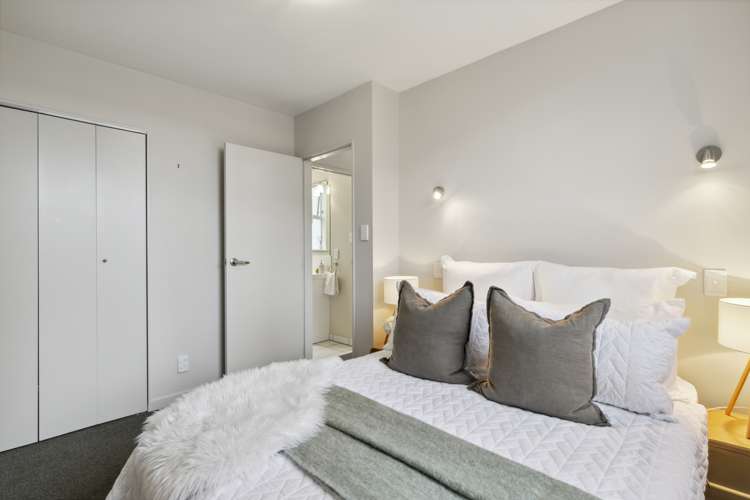 3/127 Queens Drive Lyall Bay_9