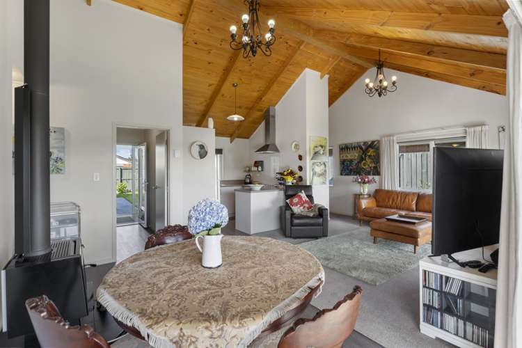 4 Montague Grove Stratford_7