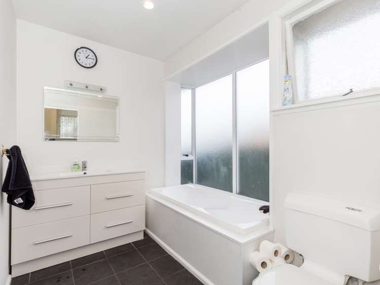 85 Blankney Street Hornby_14