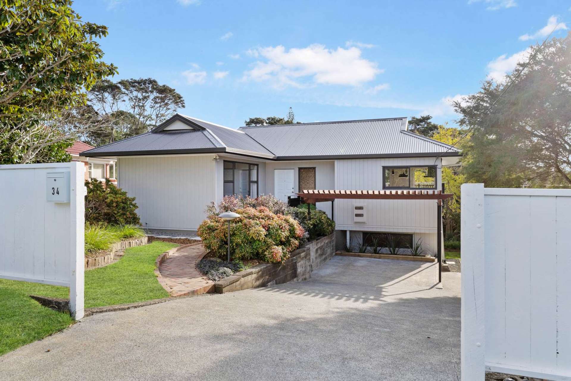 34 Fairmount Road Titirangi_0