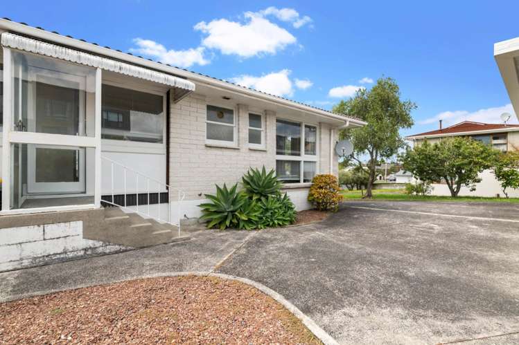 3/124 Onewa Road Northcote_9