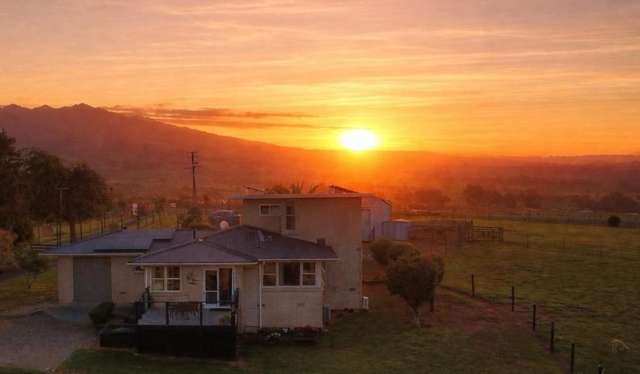 A Shed to Store & Views to Die For