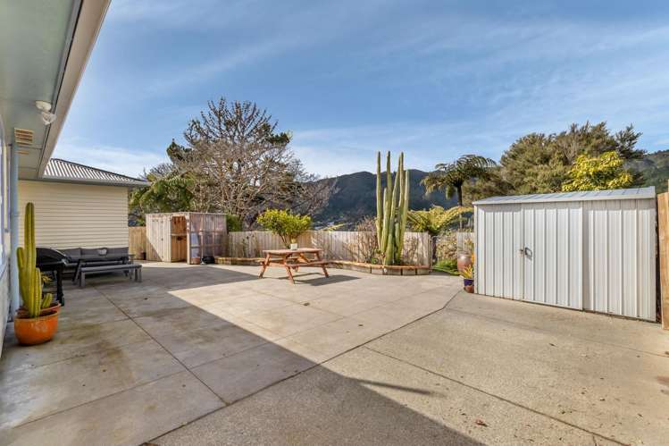 27 Amundsen Grove Stokes Valley_15