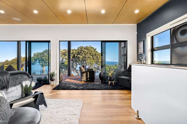 57 Hawaiian Parade_4