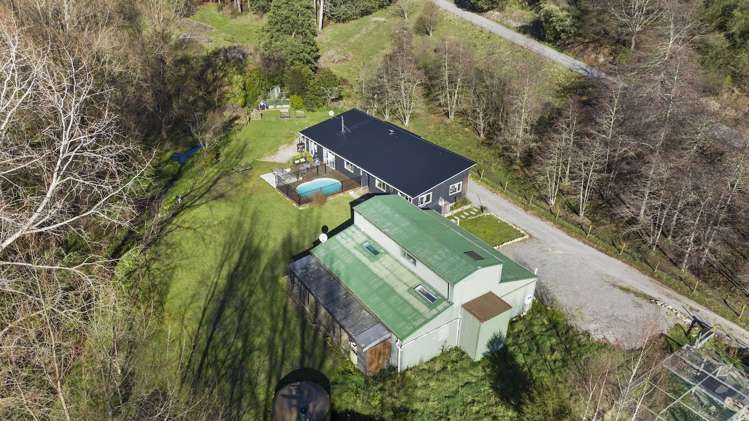 33A Totara View Road_0