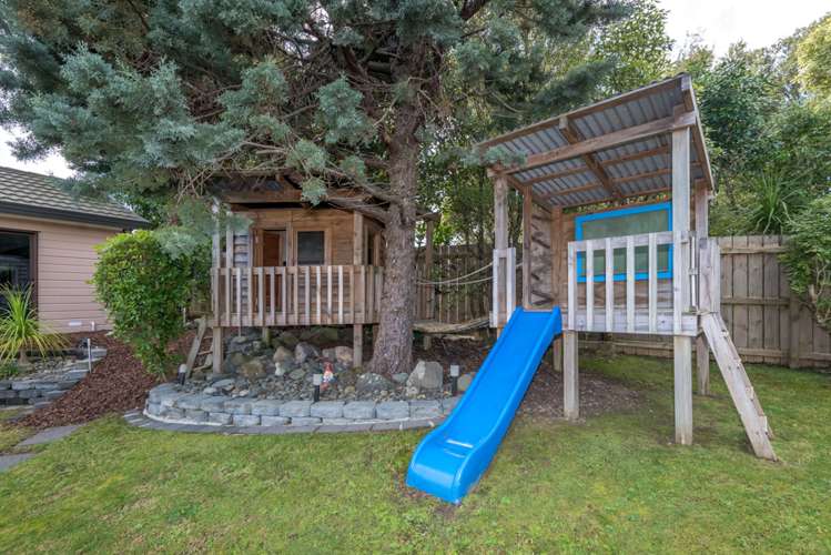 11 Woodview Rise Botany Downs_16