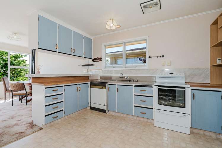 45 Resthill Crescent Glenview_2