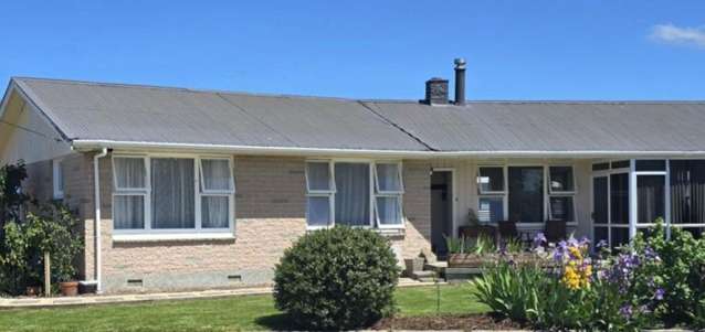 109 Thomson Street – Corner Location with Beautiful Gardens