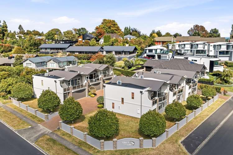 2/17 Tremaine Avenue Two Mile Bay_29