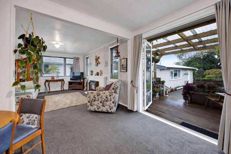 50 Reid Avenue_5