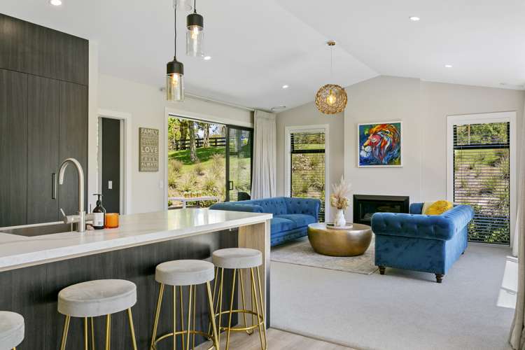 139 Mapara Road Acacia Bay_4