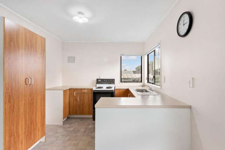2/80 Kenderdine Road_3