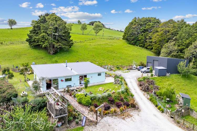 37 Willow Lane Maungaturoto_3