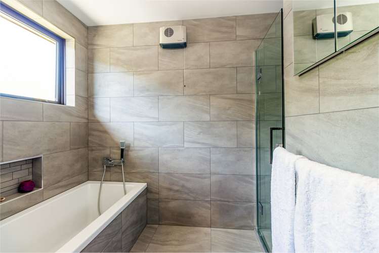 65 Beach Road East Elgin_14