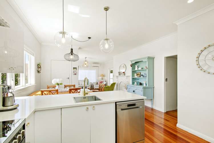 3 Mako View Titahi Bay_7