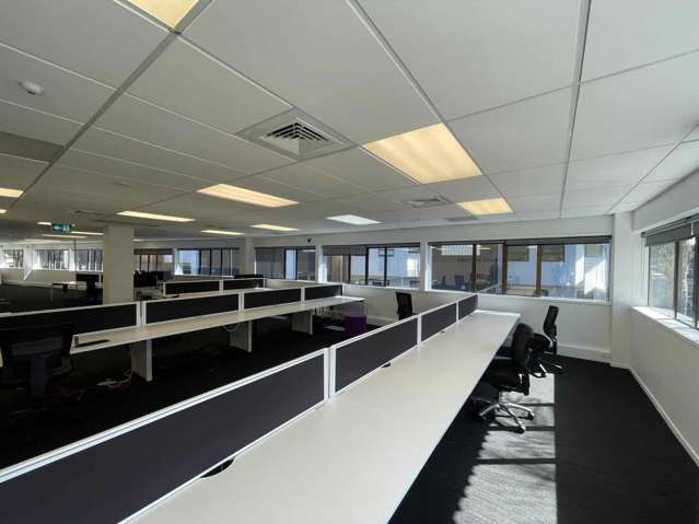 132 Hurstmere Road Takapuna_4