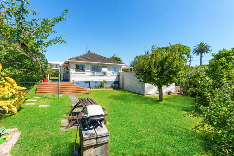 11 Te Atatu Road Te Atatu South_11